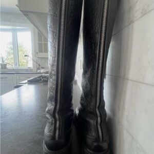 Gucci Black Leather Knee-High Zip Boots